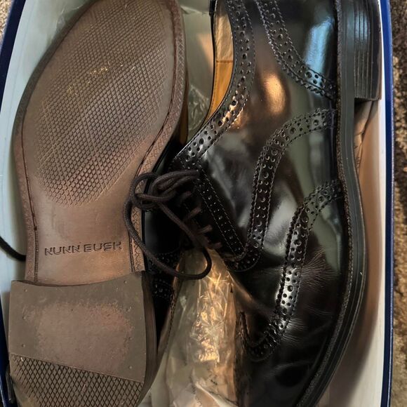 Nunn-bush Men's Black and Brown Oxfords - Picture 4 of 5